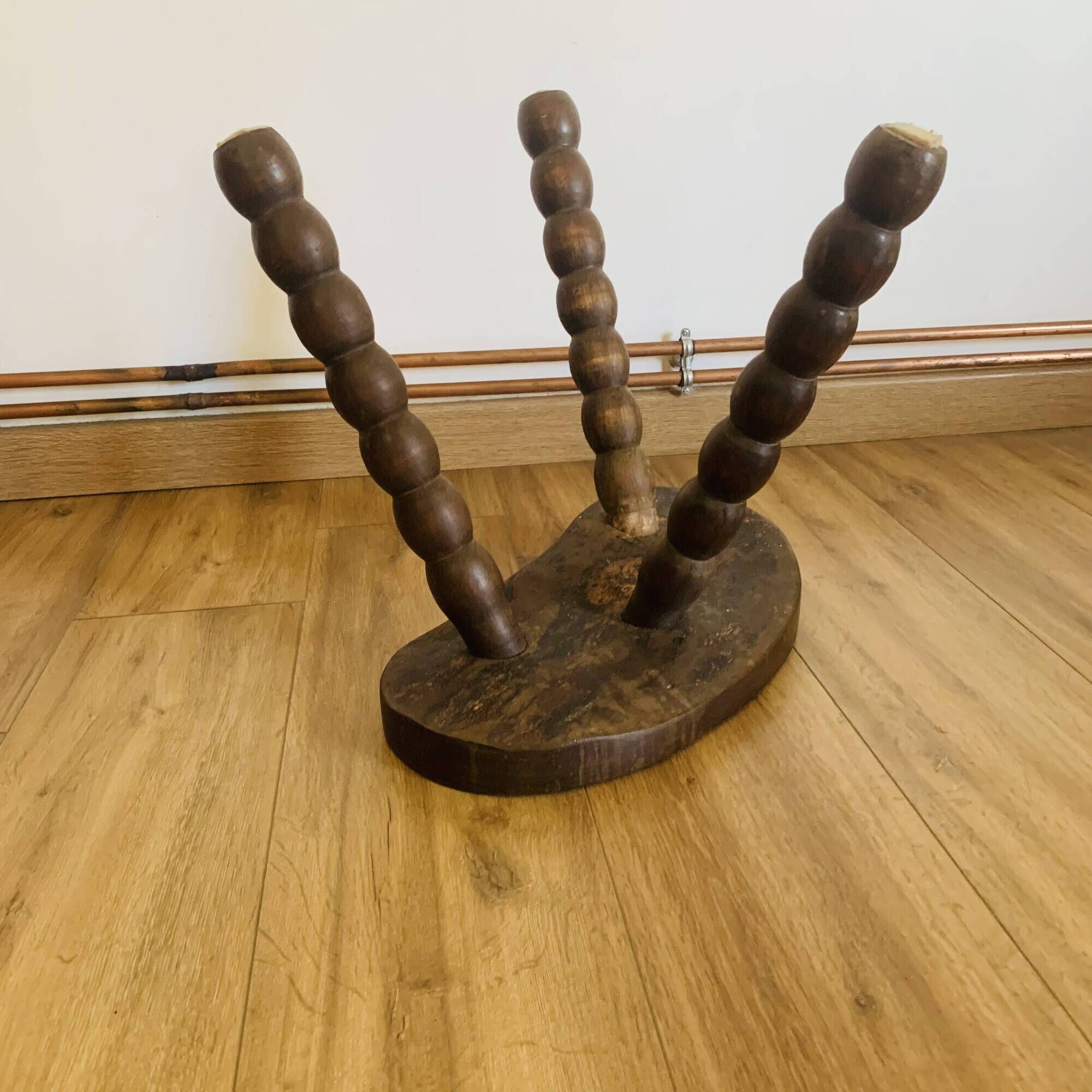 Tabouret vintage à pieds bobines