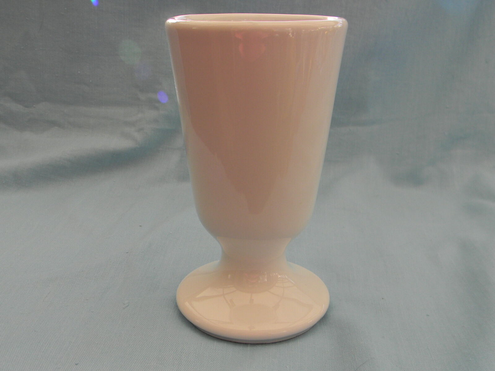 Set of 6 white mazagrans in PILLIVUYT porcelain.