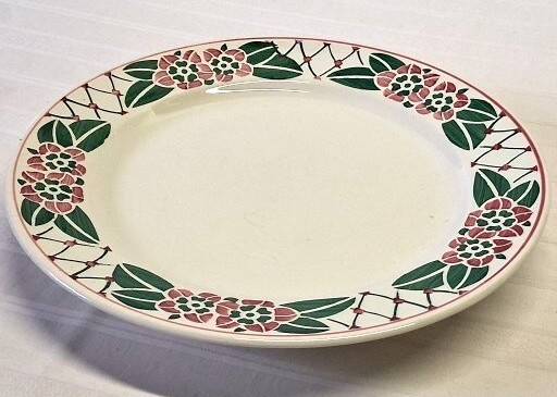 Plat ovale ancien de chez Sarreguemines modèle "Turbigo"