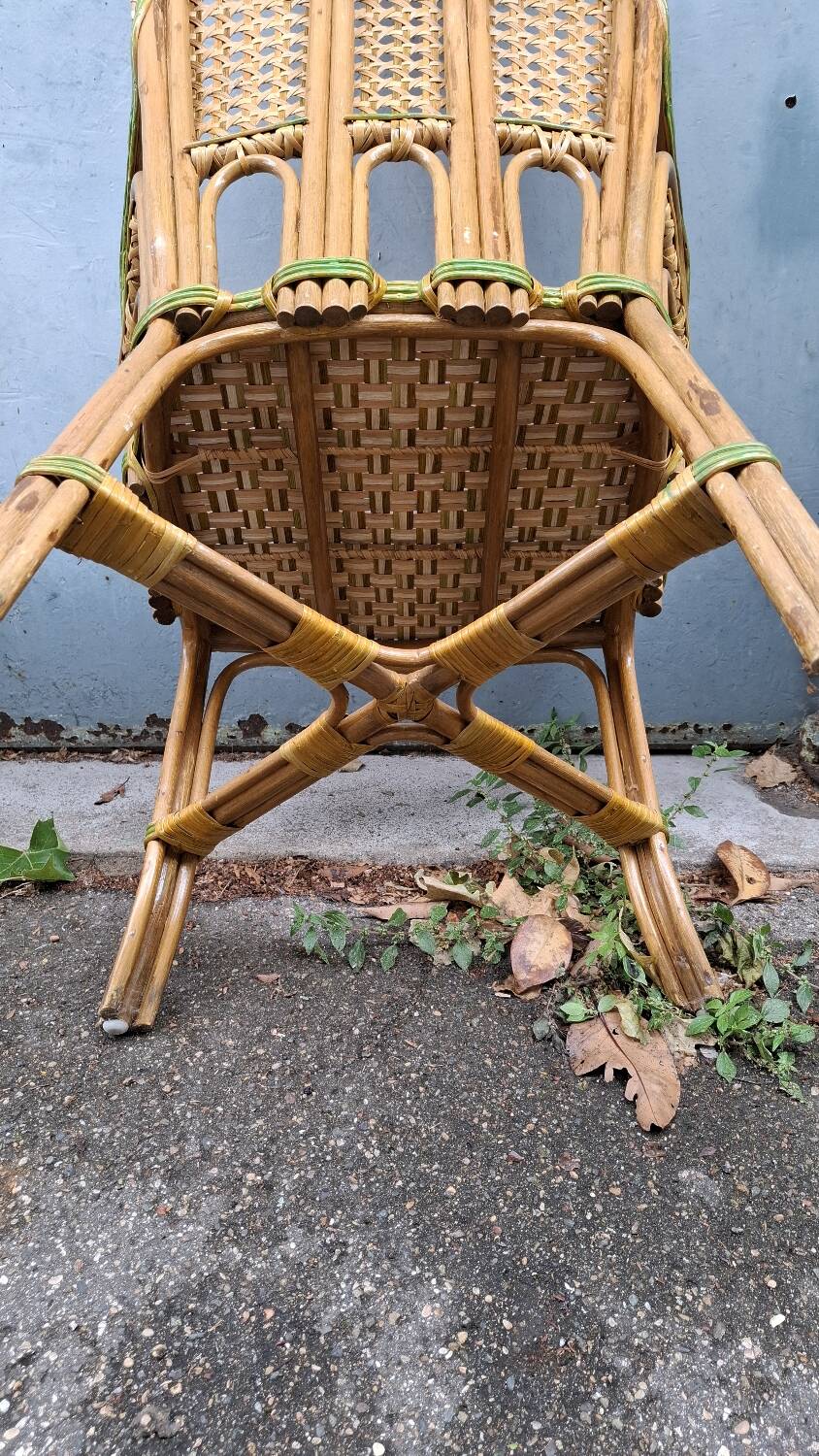 Vintage rattan lounge