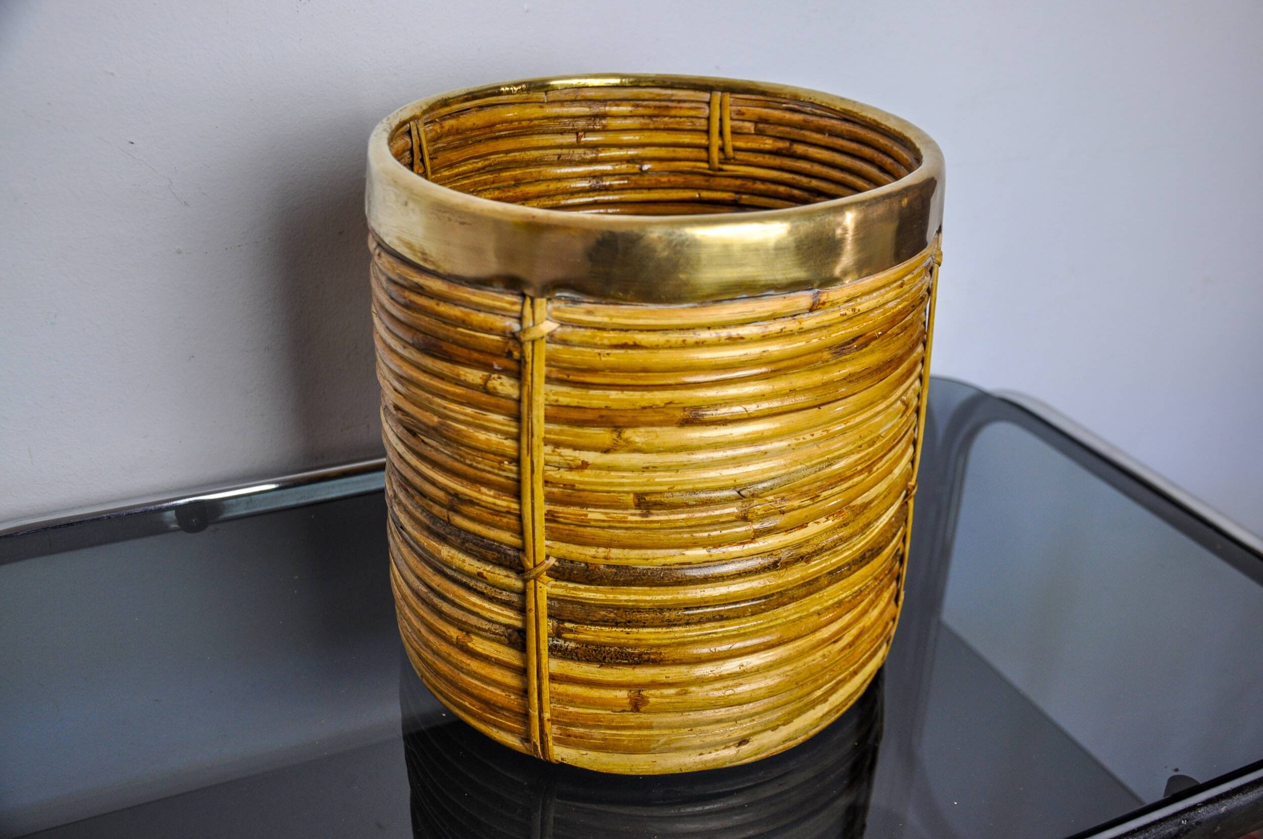 Rattan and brass basket, Italy, 1970, 25 cm diam