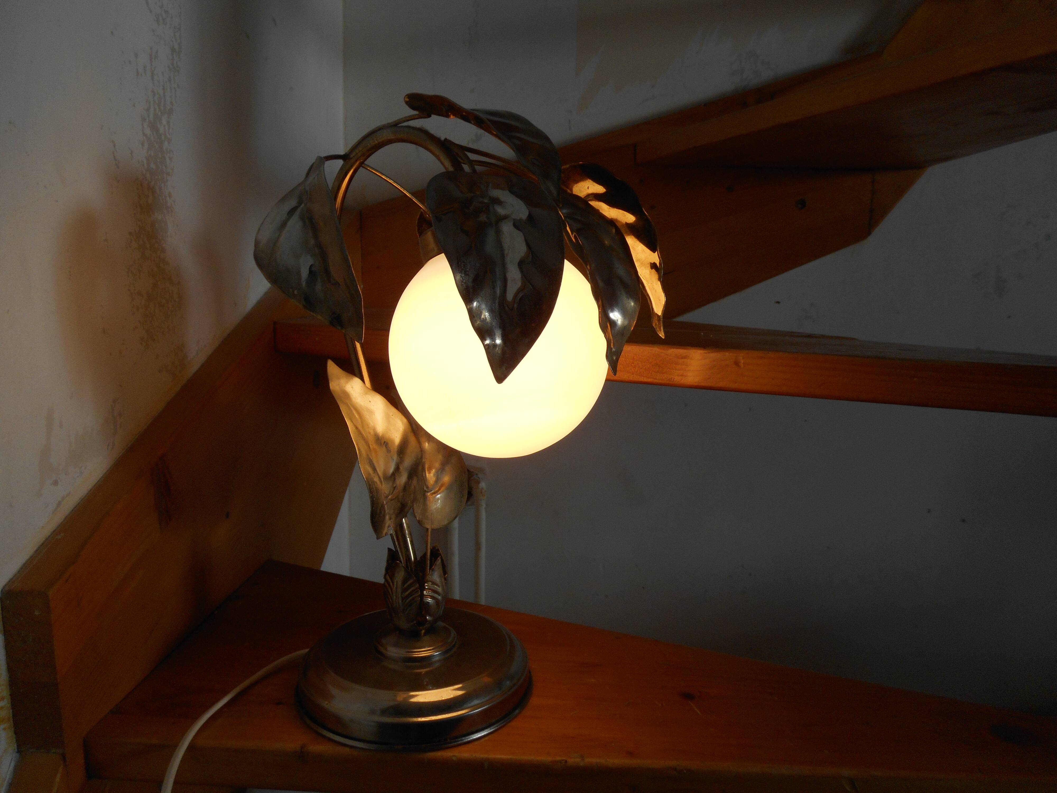 lampe fleur laiton et opaline