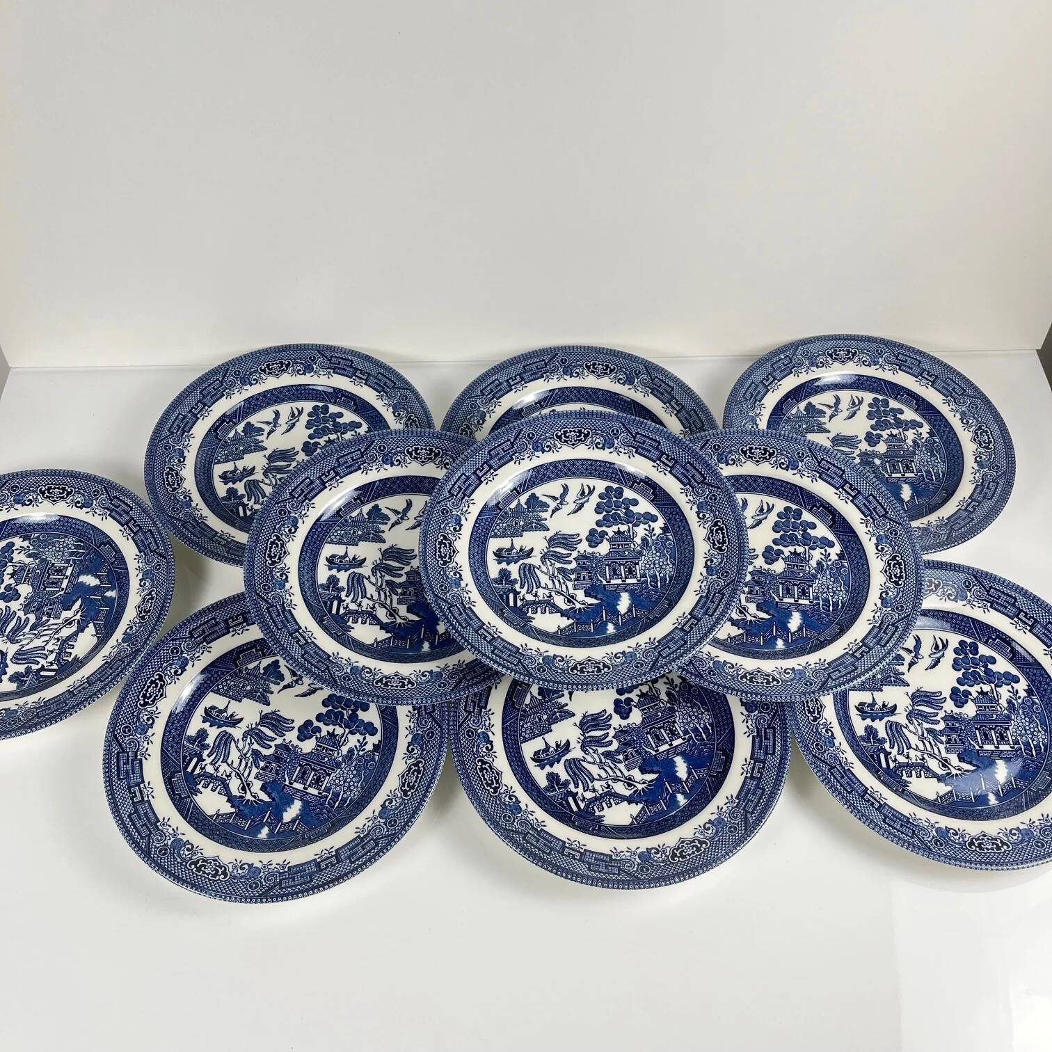 Set of 10 dessert plates, Asian pattern, Churchill, England 1970.