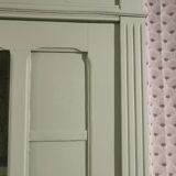 Armoire vitrée parisienne