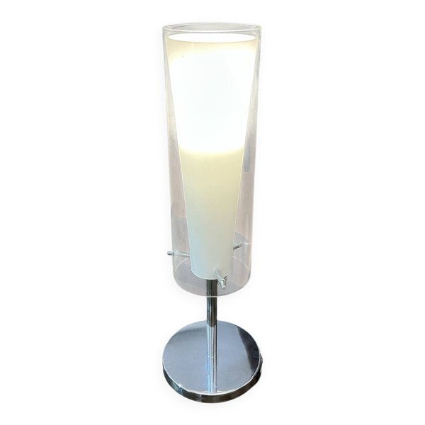 Lampe de table en verre et en opaline pied Inox
