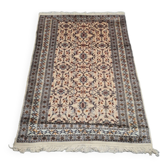 Tapis persan noué à la main vintage, années 1970.