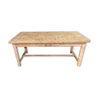 Aero gummed farm table