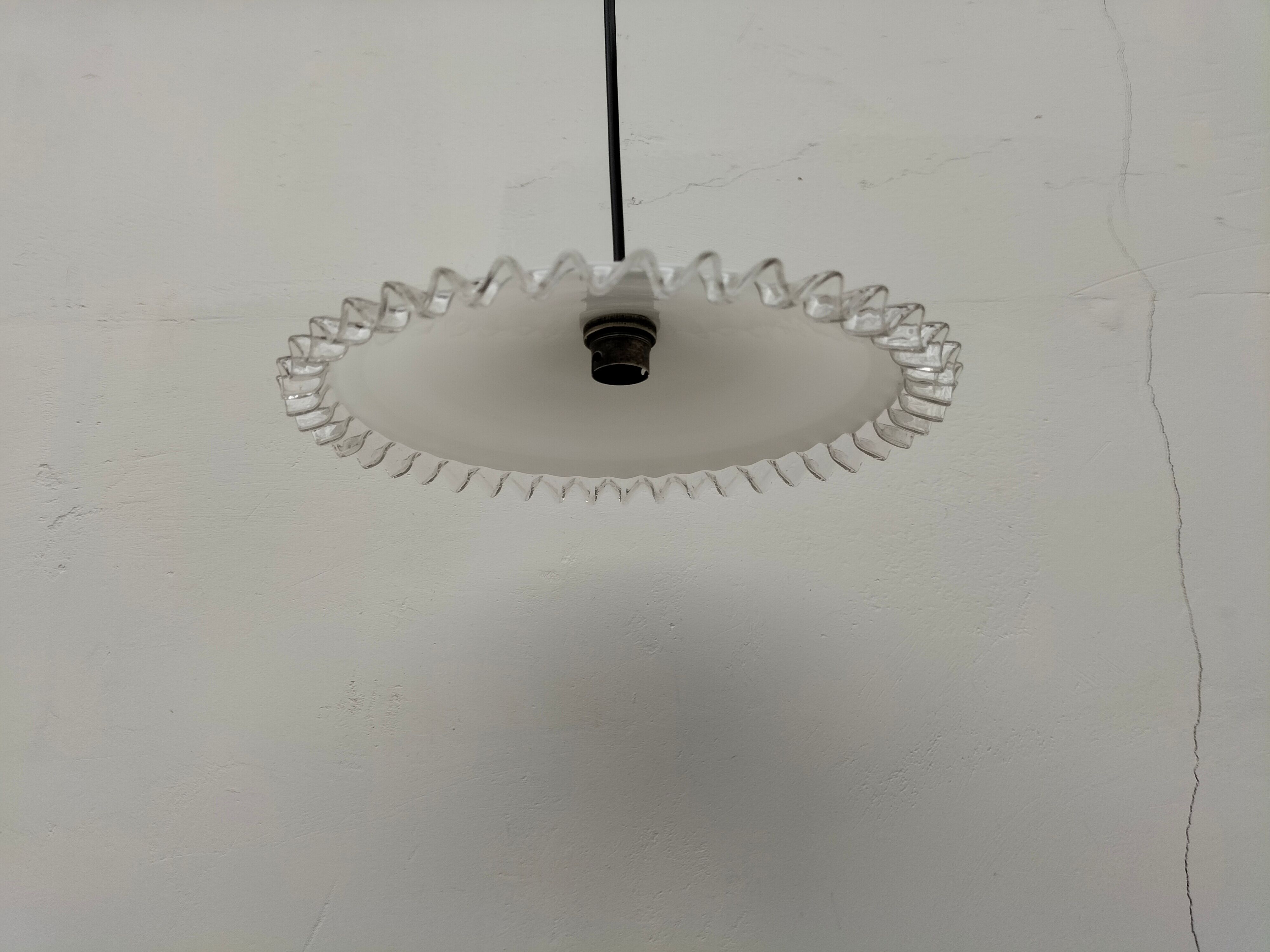 Old opaline suspension