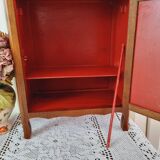 Armoire de poupée ancienne