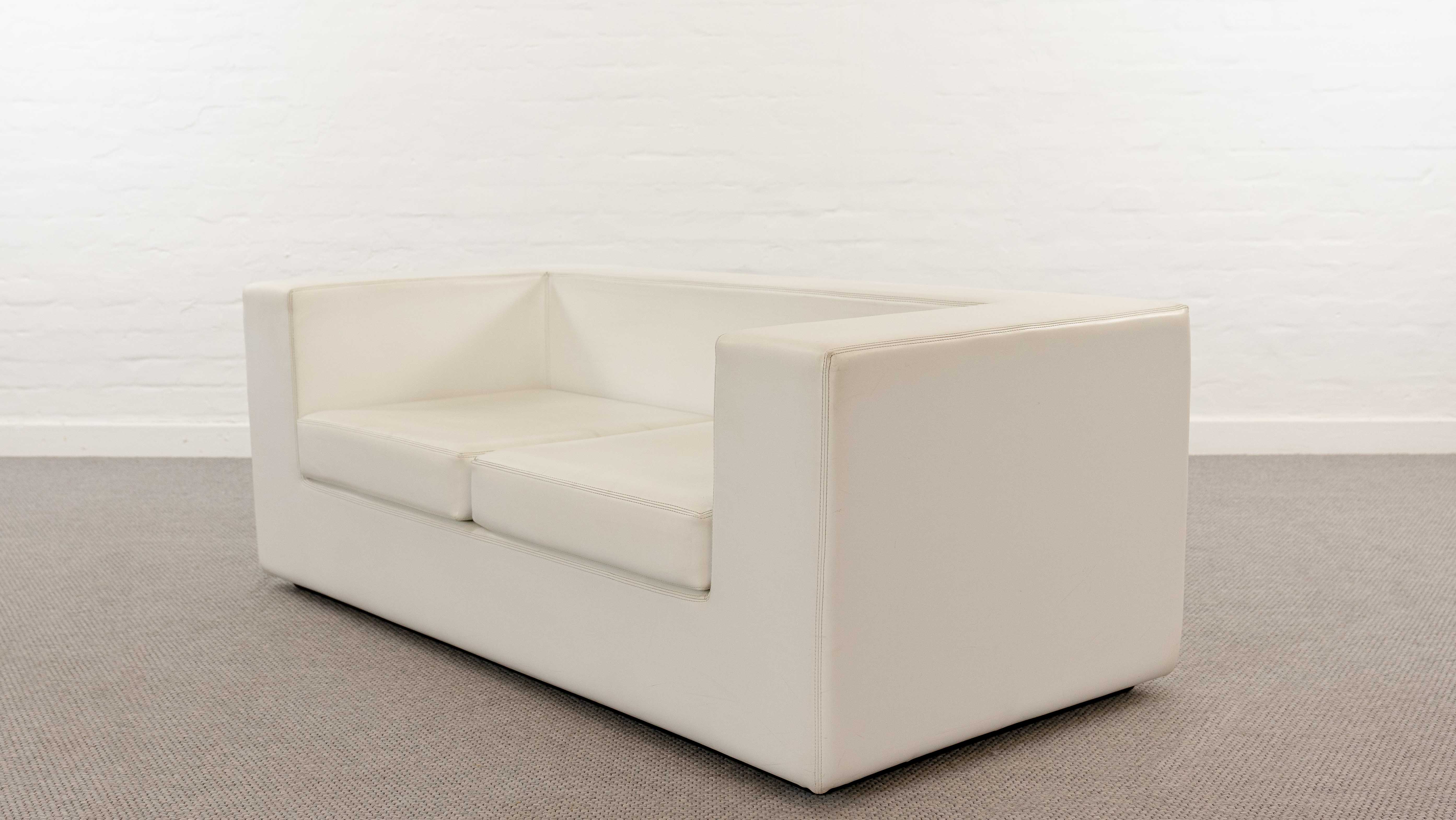 Throw Away Sofa by Willie Landels for Zanotta 1965 in white vinyl
