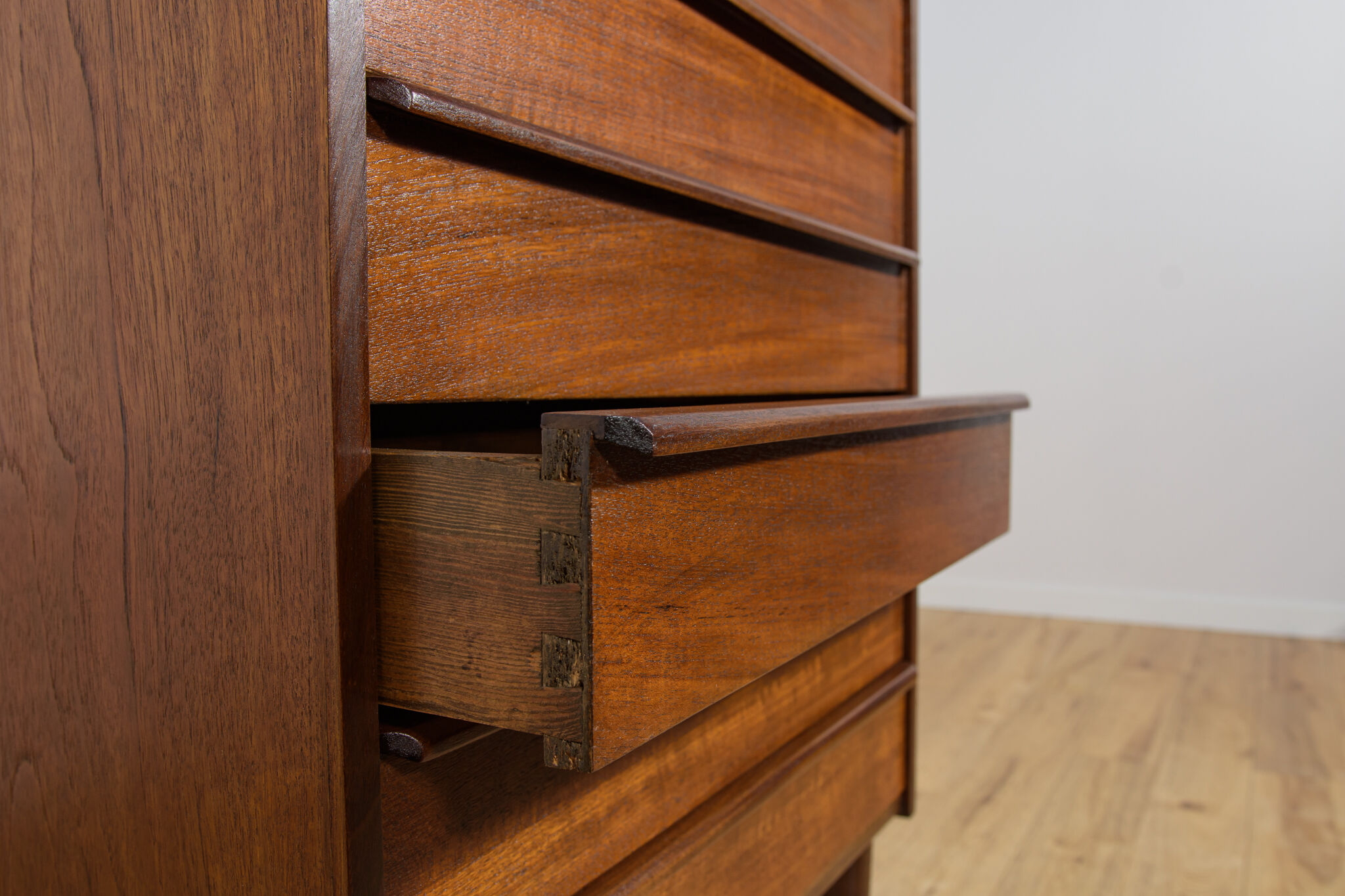 Mid-century teak dresser, United Kingdom, 1960s
