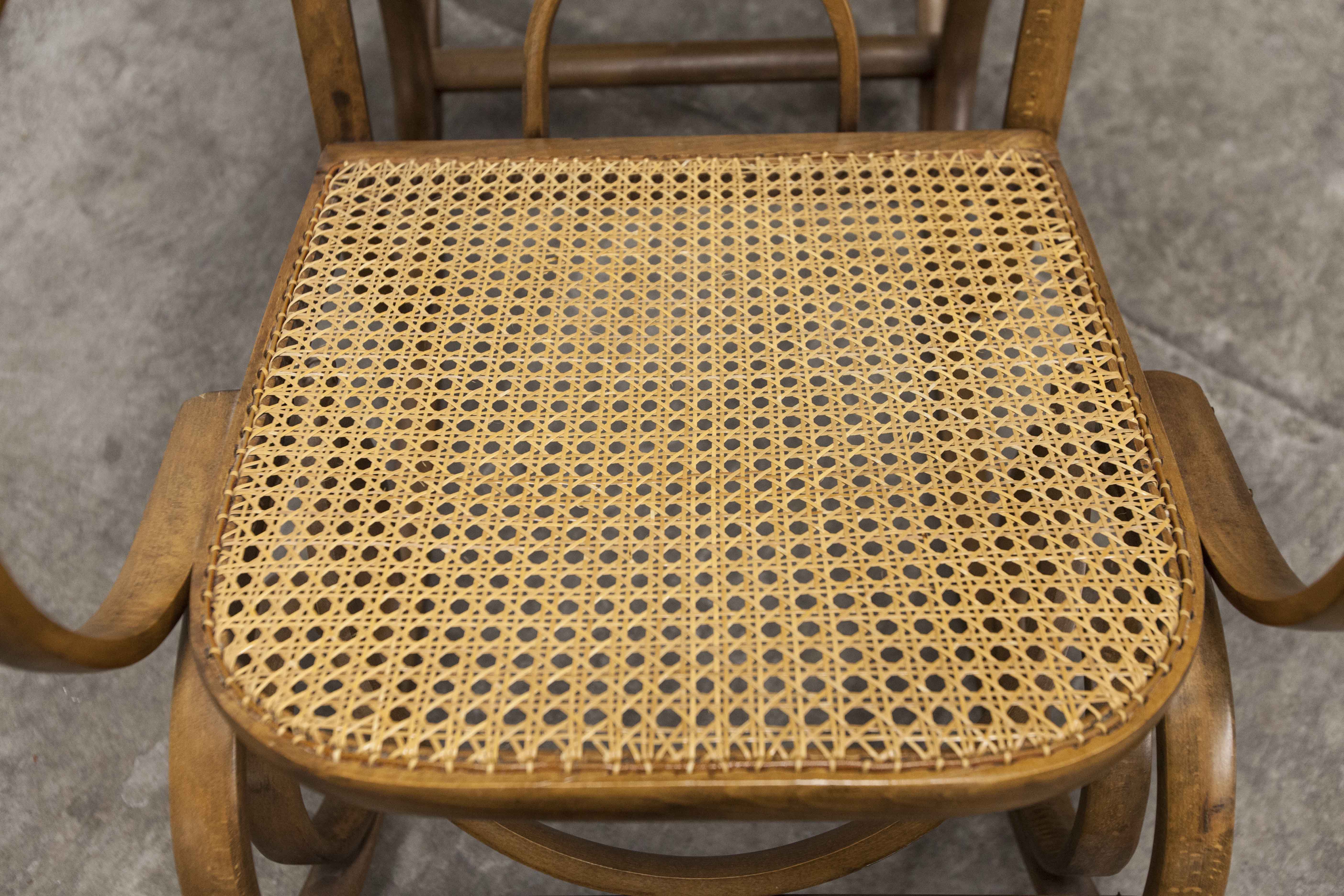 Thonet rocking-chair 1900