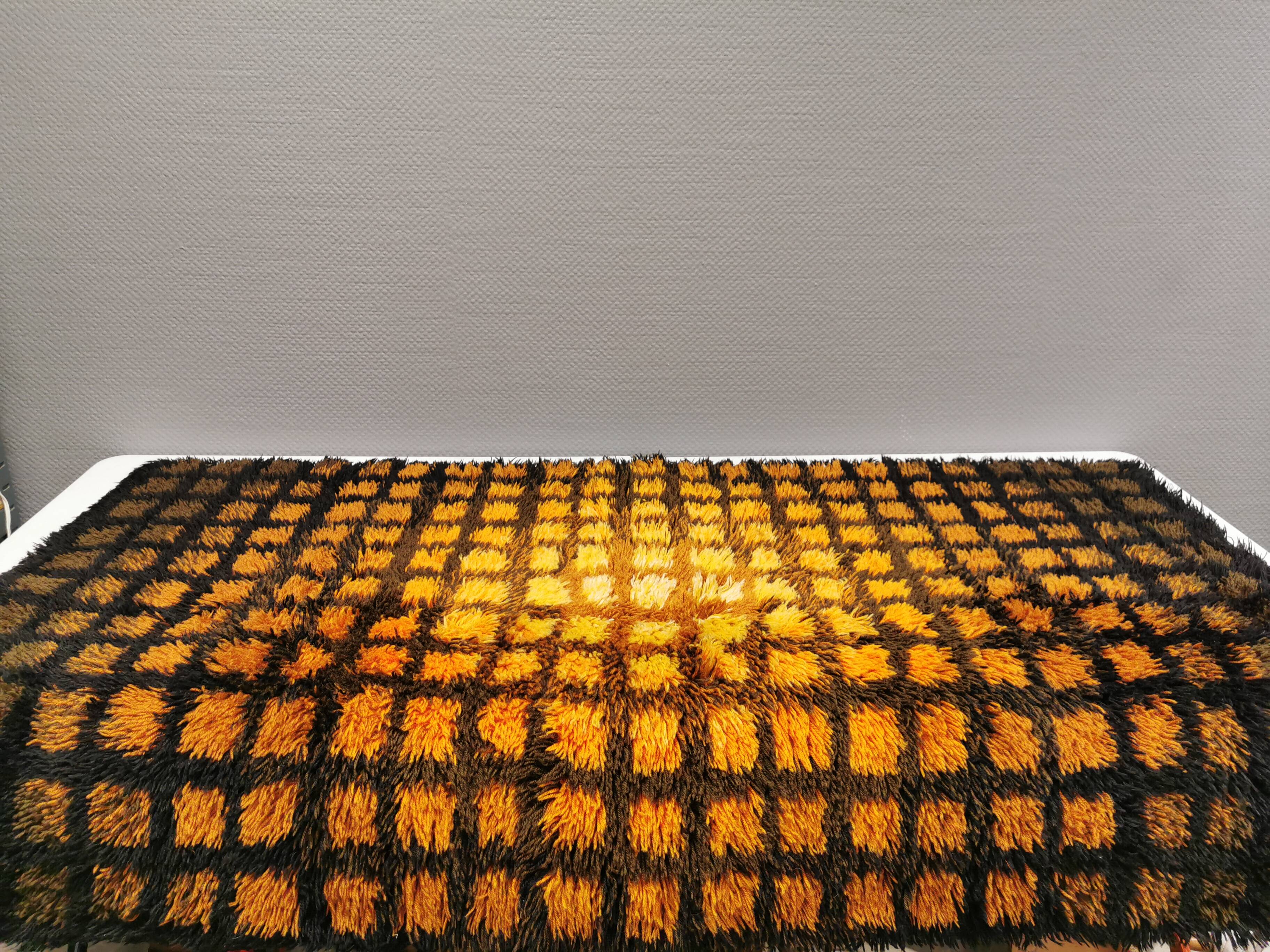 Rya wool rug, designed by the world-famous Verner Panton (1926-1998)