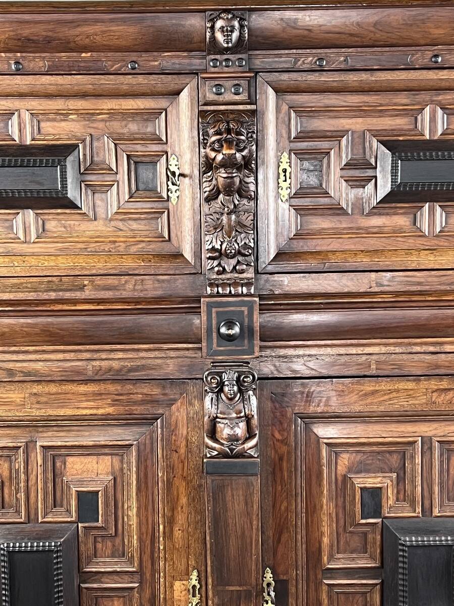 Antique carved wooden buffet in Renaissance style, late 18th / early 19th century.