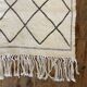 Berber carpet in beige wool with diamonds 140x105