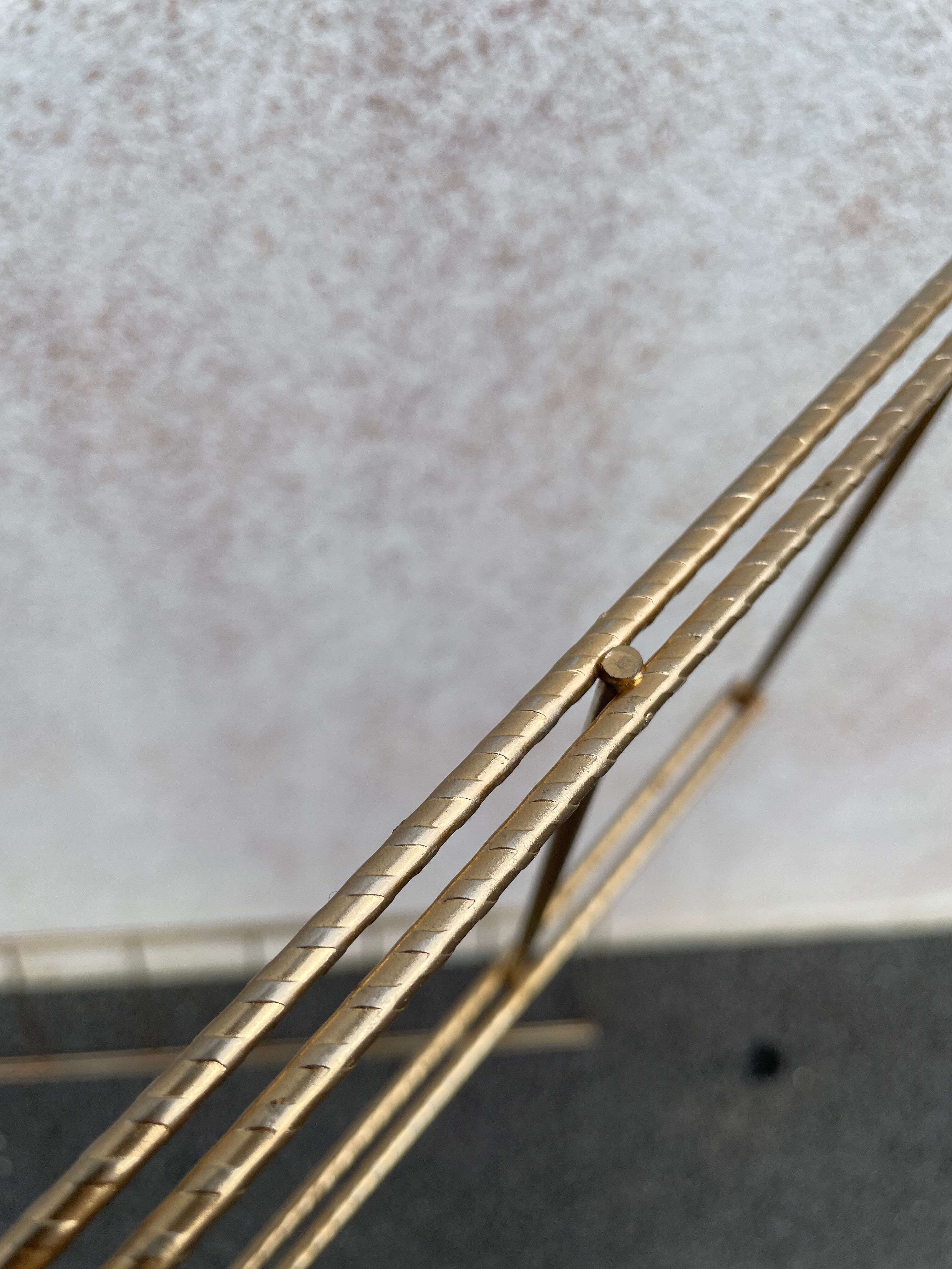 Wall shelf 60s tomado style