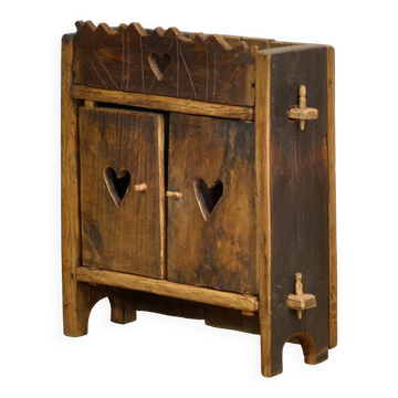 Cabinet d'art populaire roumain, vers 1950
