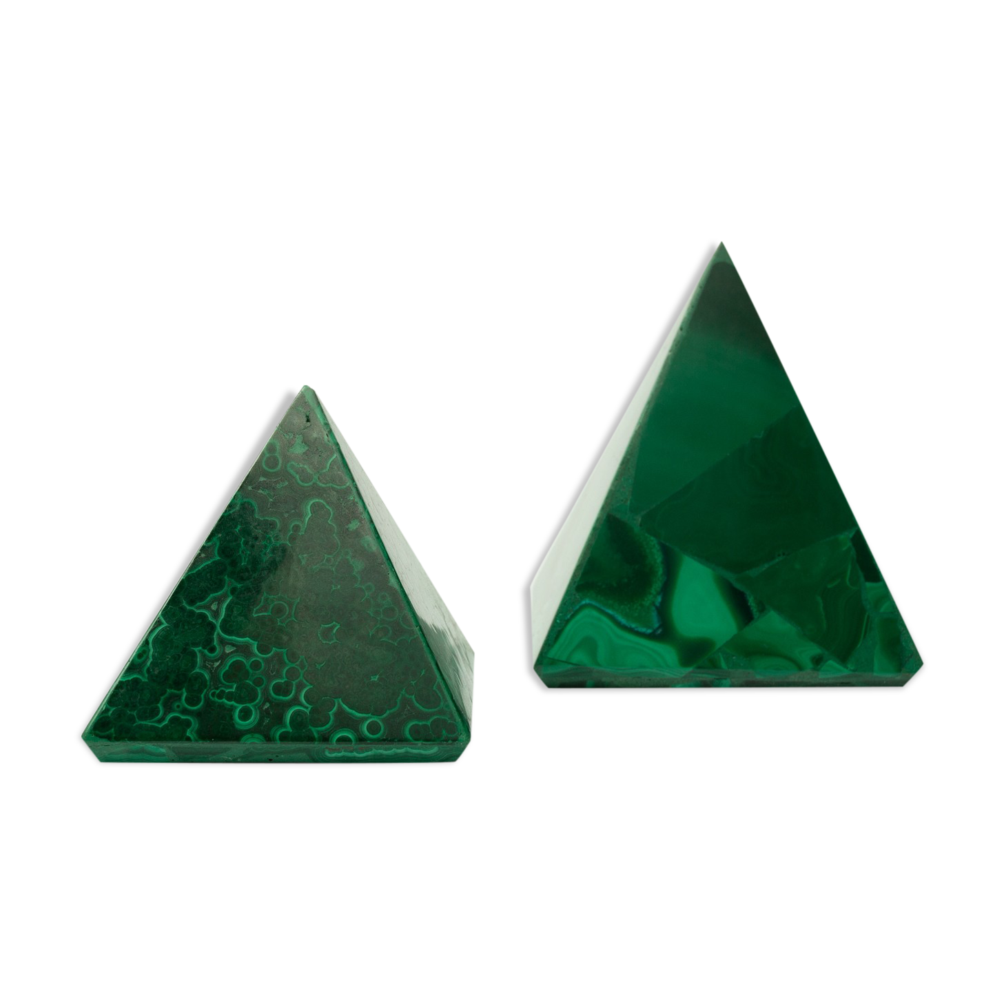 Paire de pyramides en malachite vert