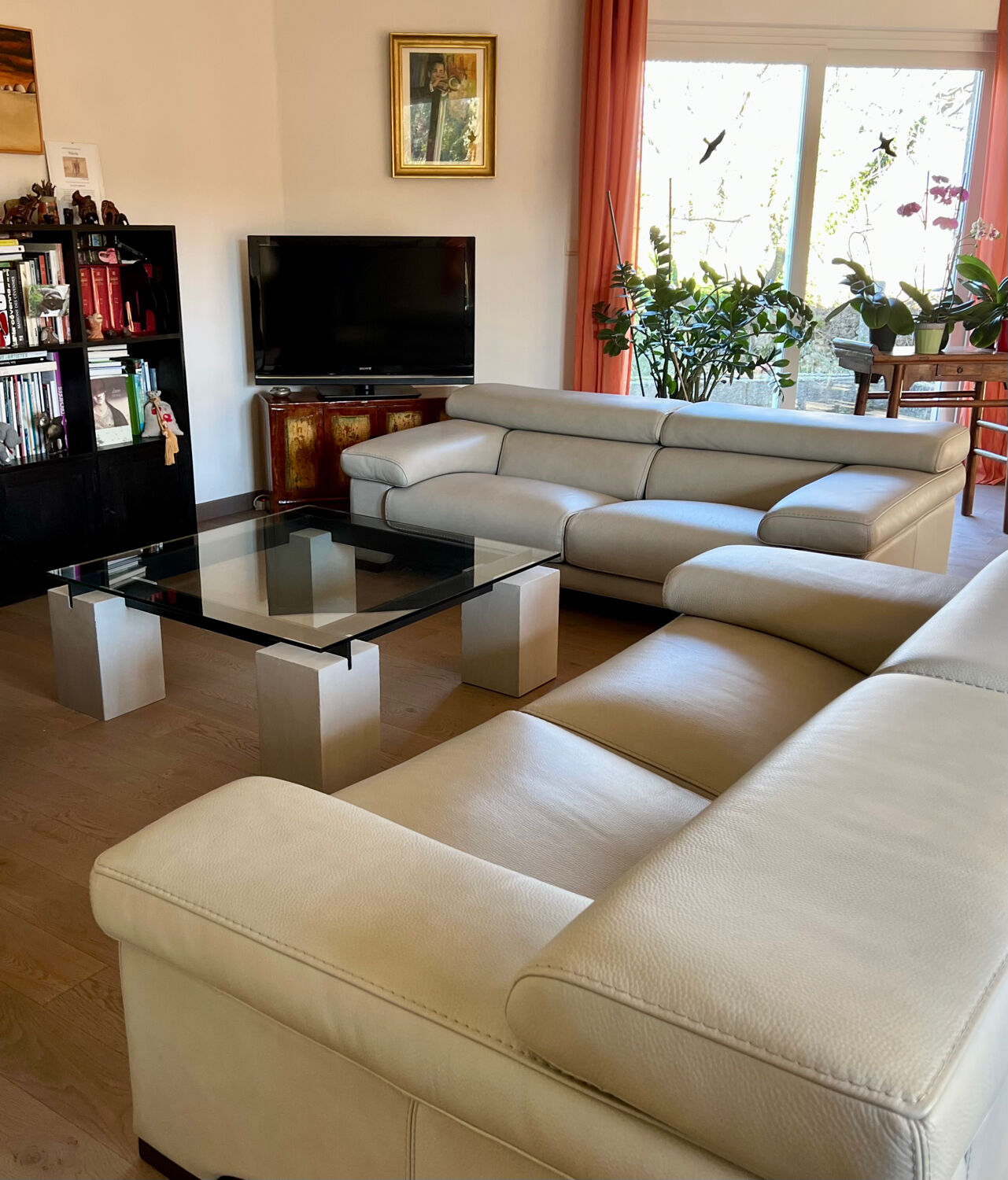 "Sillage" leather canapé/Rochebobois