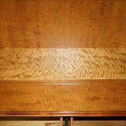 Buffet vintage en noyer burr avec vitres et éclairage, style Art Deco