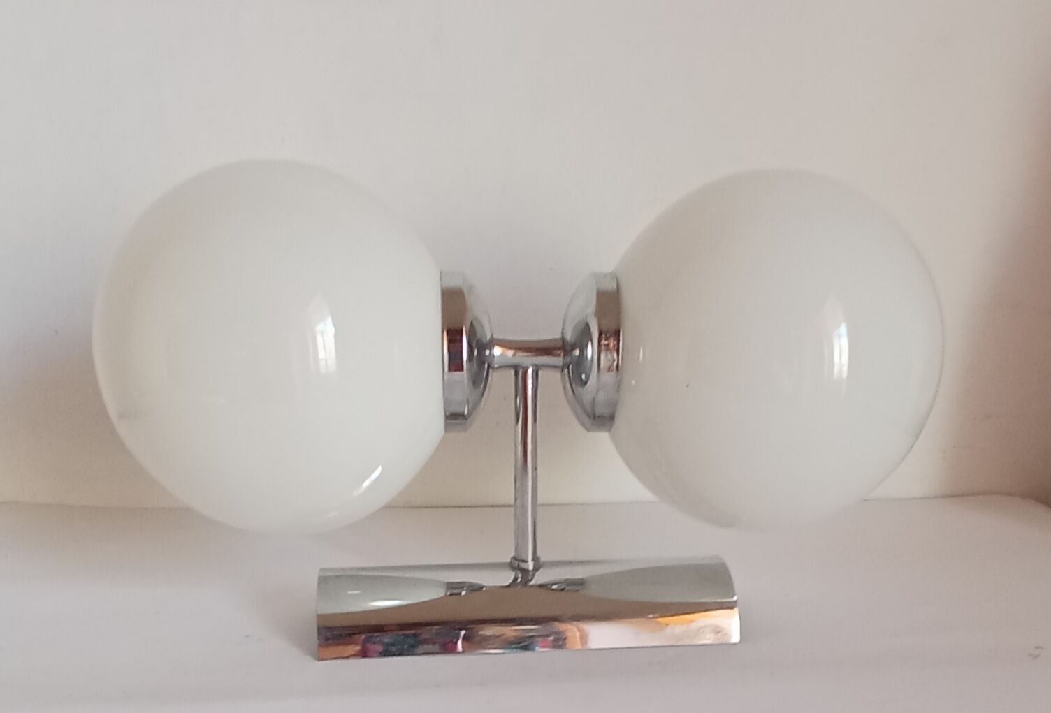 Vintage metal wall lamp