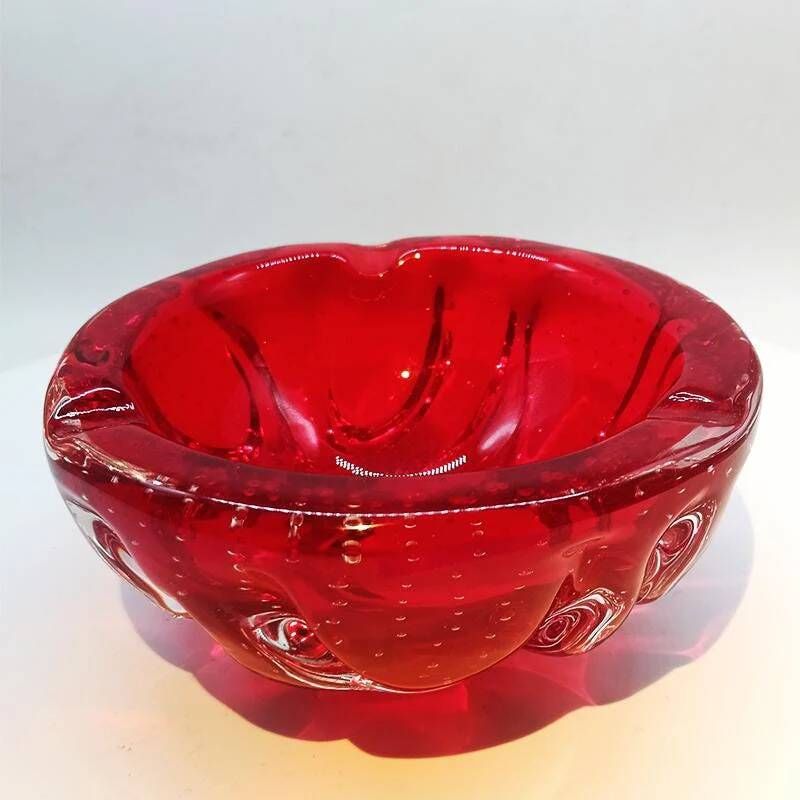 1960s ashtray or catch-all in Murano glass with air bubbles.