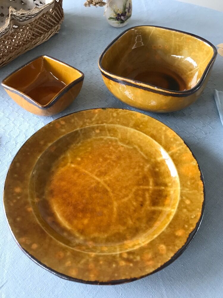 Set of 2 bowls and 1 large dish Aegitna Vallauris