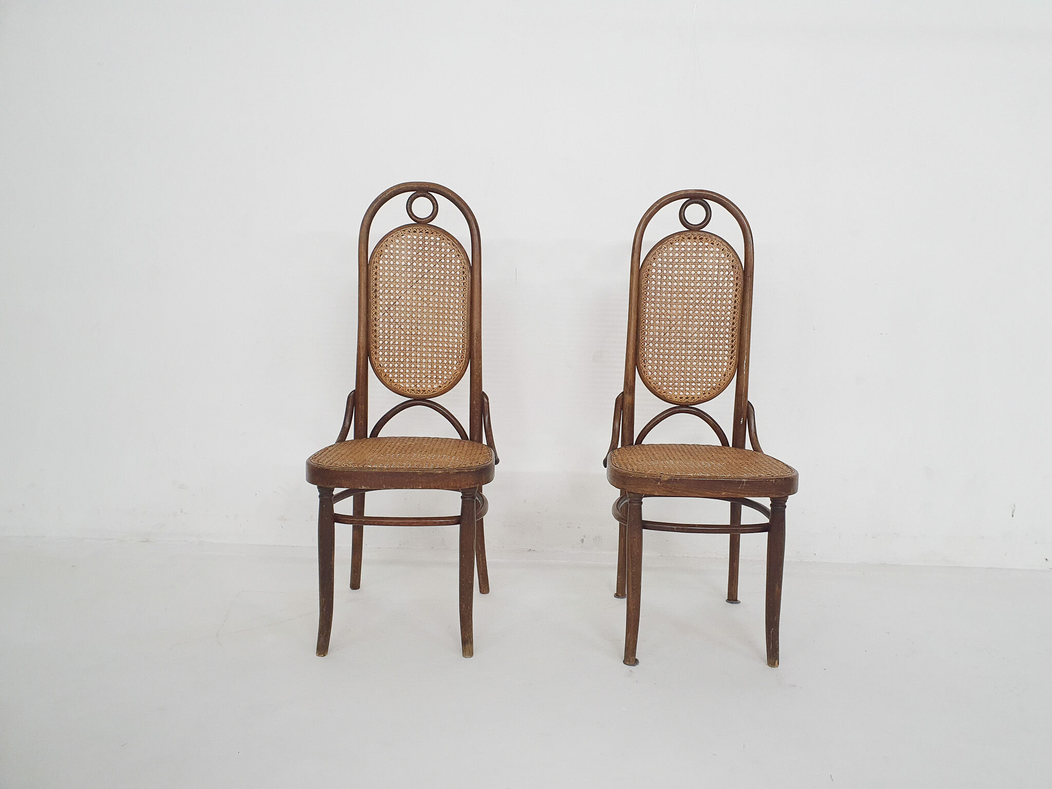 Set of 2 Thonet nr. 5 dining chairs, Romania, 1900