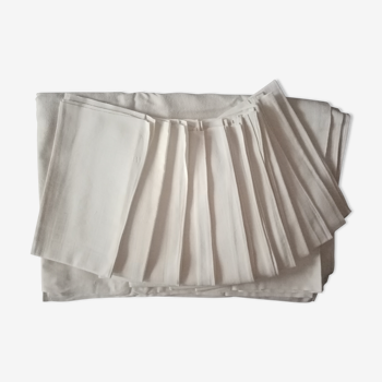 Ancienne nappe damasee et ses 10 serviettes 230 x 160 cm