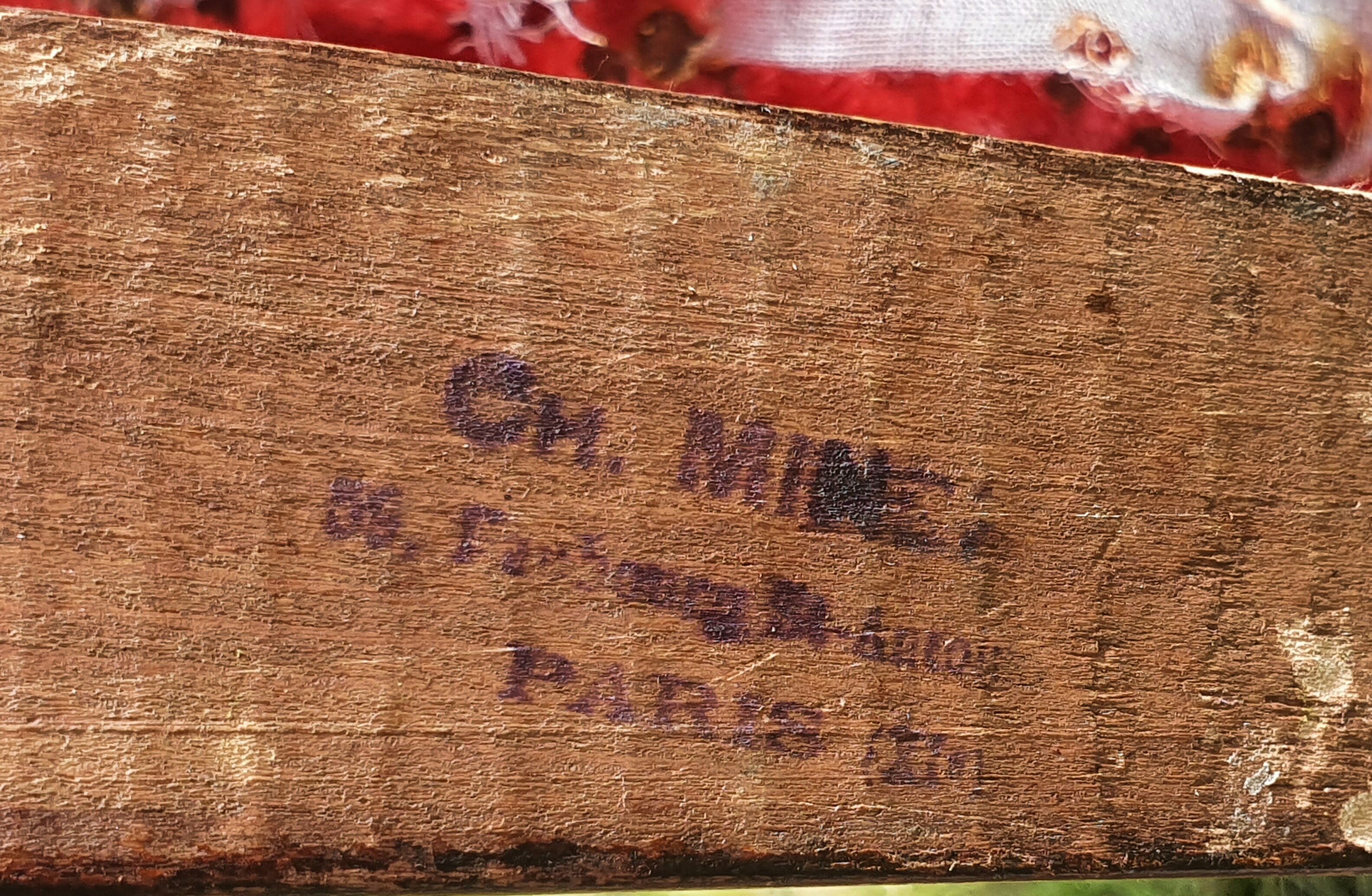 2 Art Deco armchairs in red velvet and wood