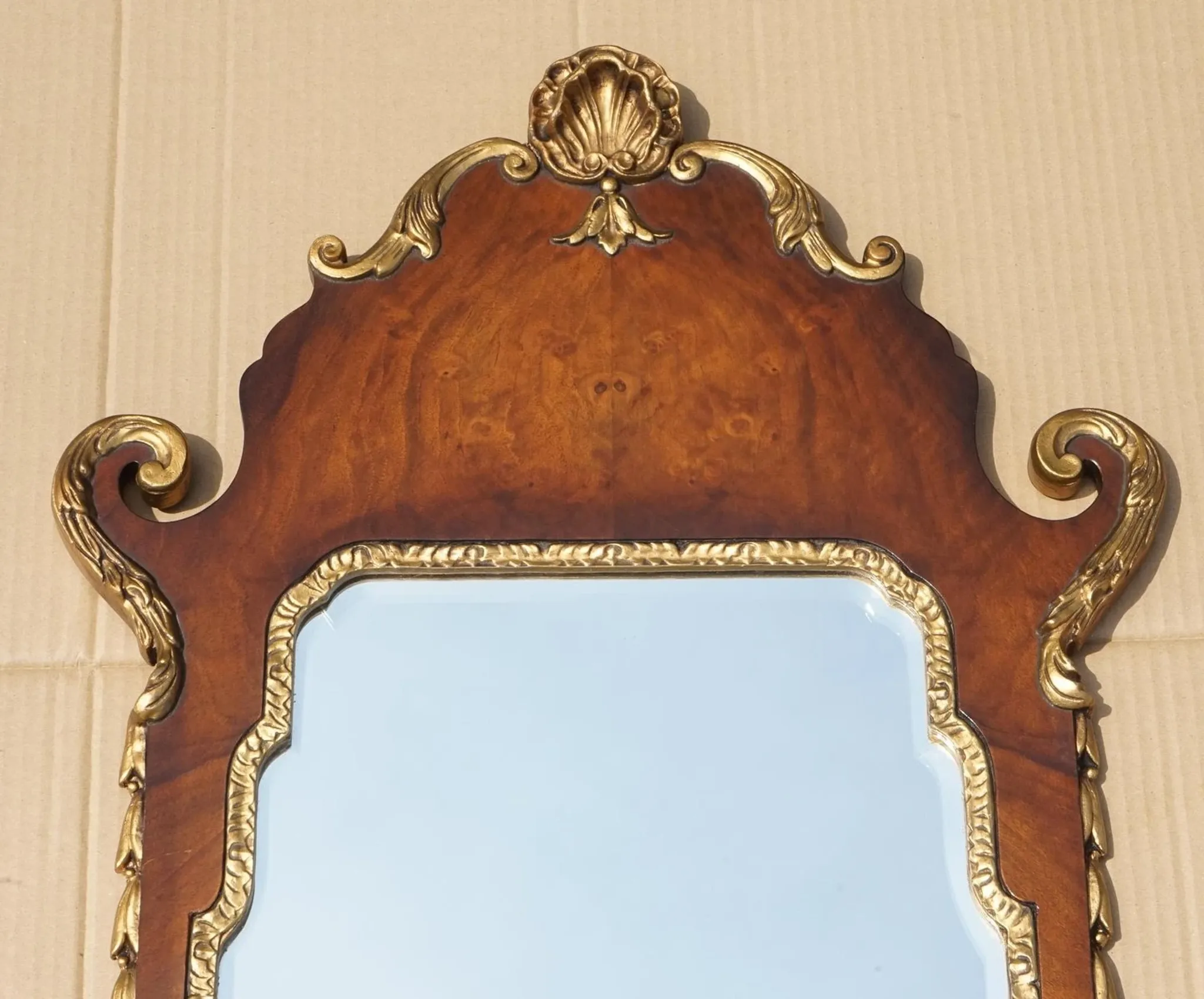 Antique Georgian Style Wall Mirror in Carved and Gilded Walnut