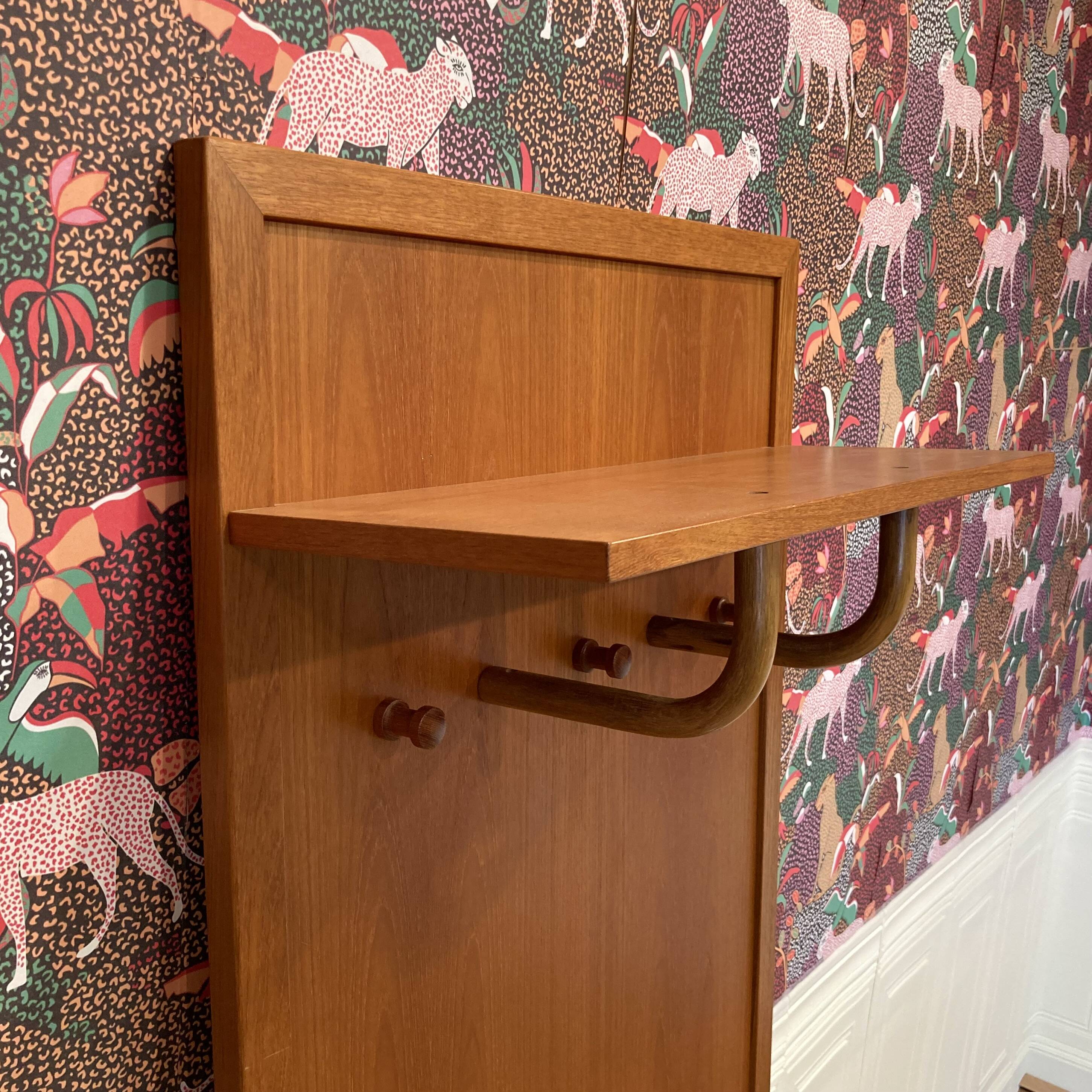 Grand suspended storage scandinavian design 1960.