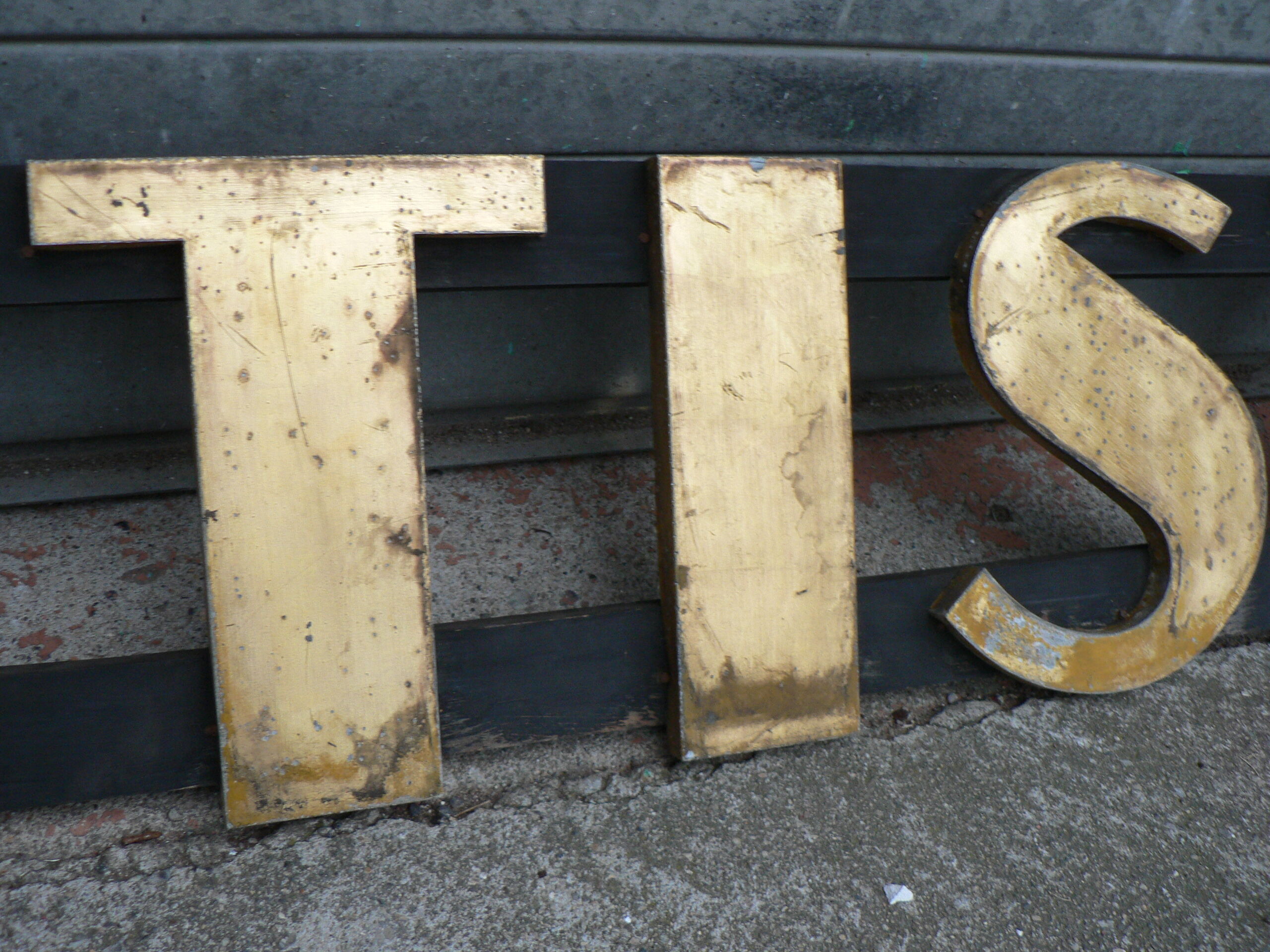 Sign art deco surgeon dentist