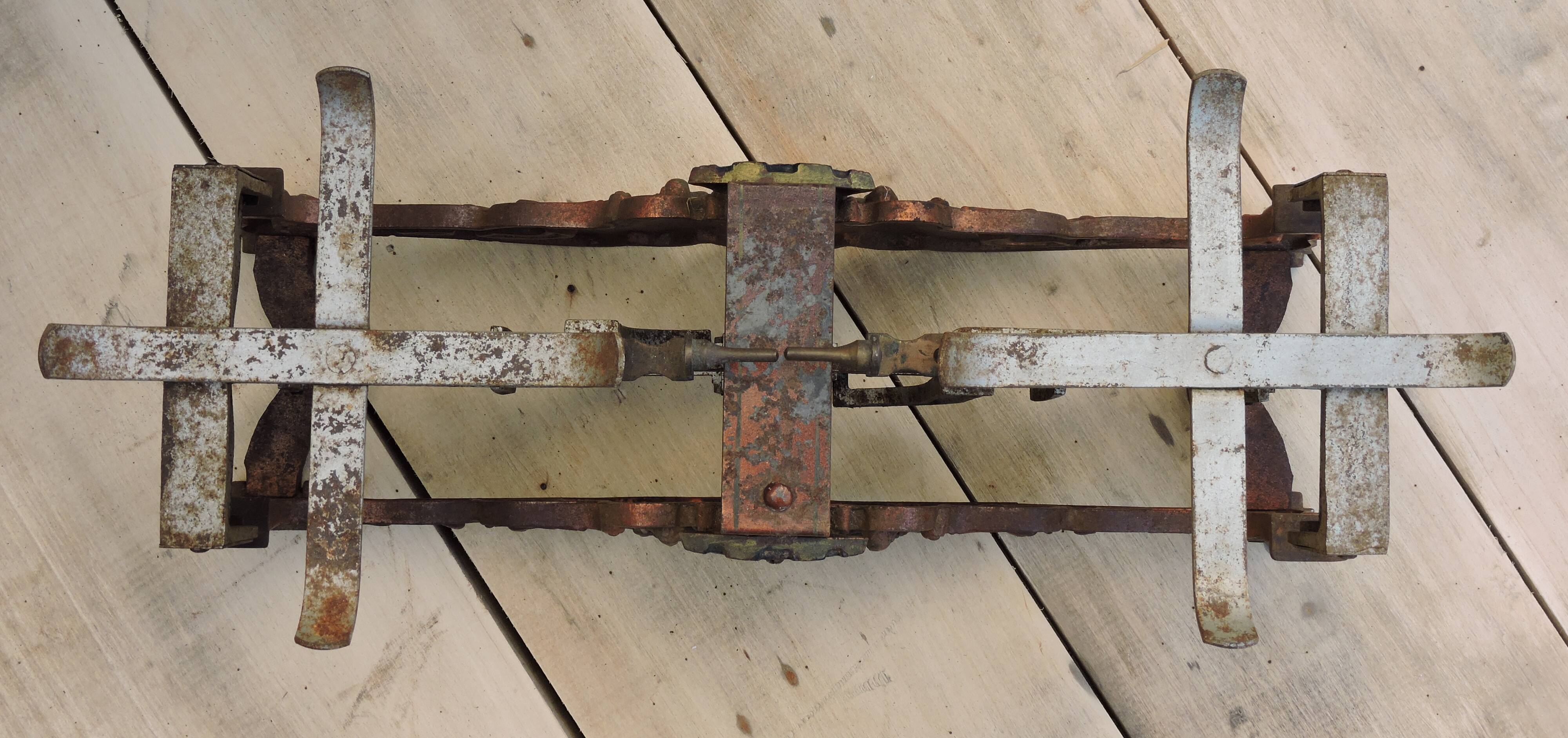 Skeleton beak balance the parisian Testut ancient maraicher epicier