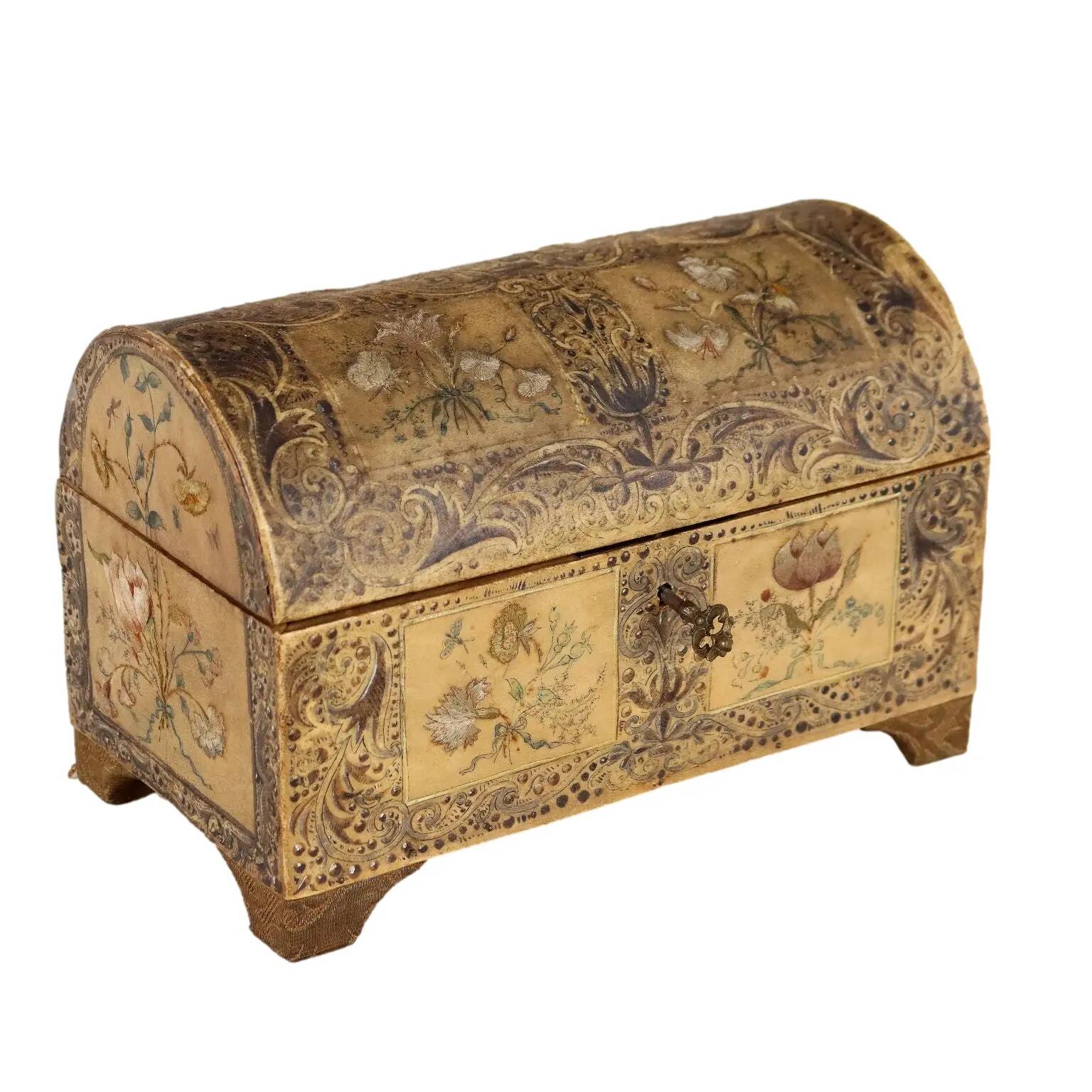 Antique wooden box covered with painted parchment, Italy, 19th-20th century.