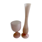 Paire de vases en opaline