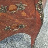 Commode De Style Louix XV En Marqueterie