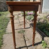 Console table à jeux en noyer sculpté d'époque XIXème