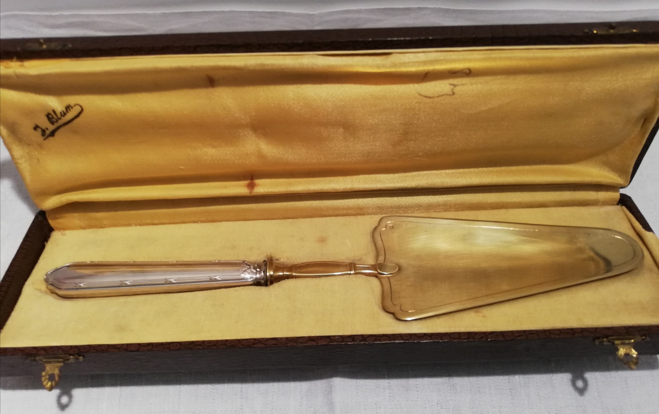 Old vermeil pie shovel, silver handle in his box