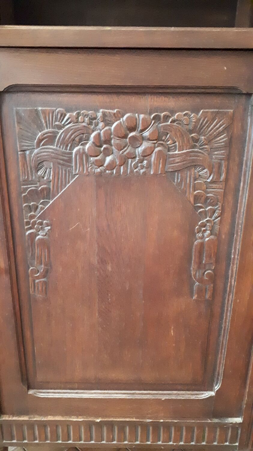 Showcase furniture from the 1930s