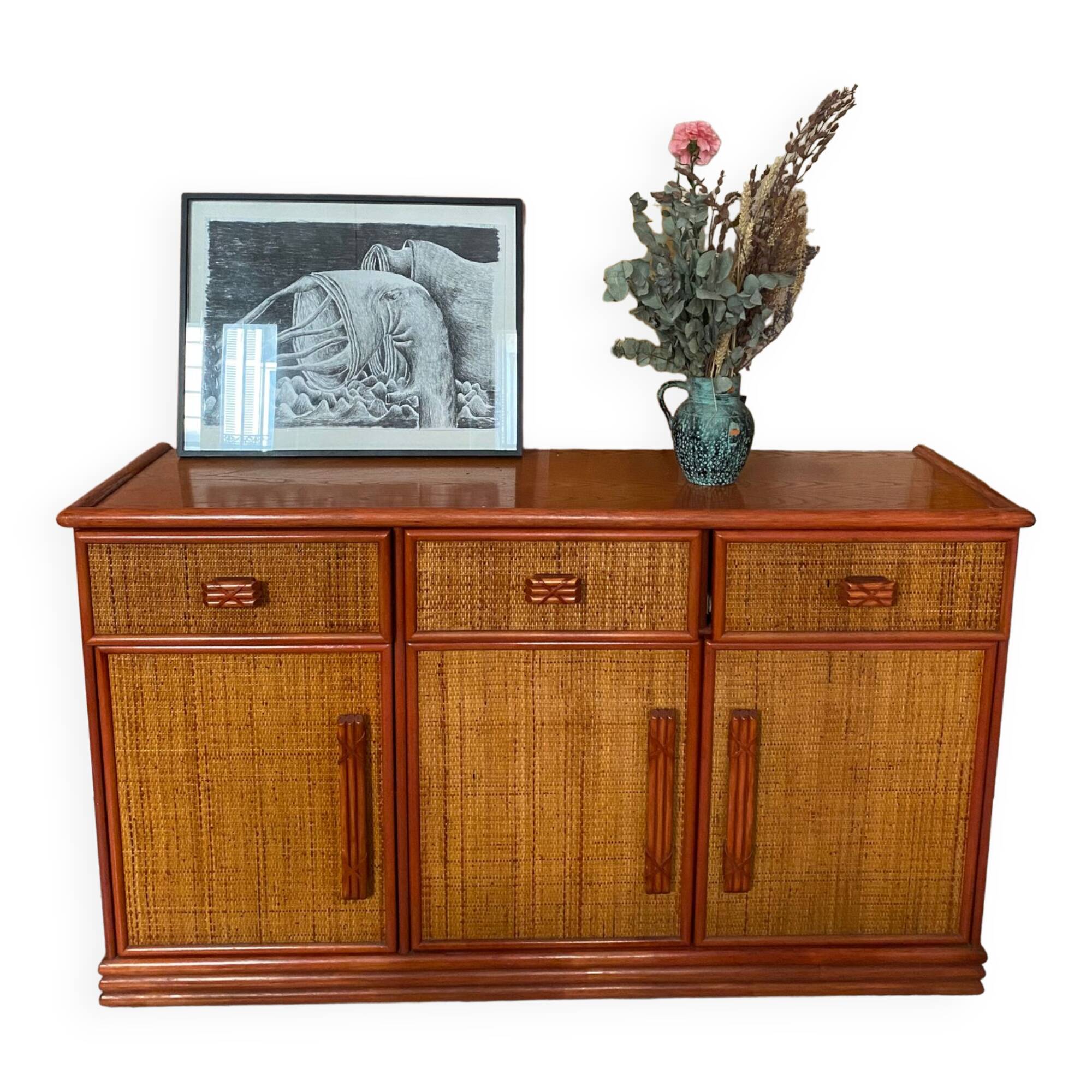 Buffet en bois ornement en rotin