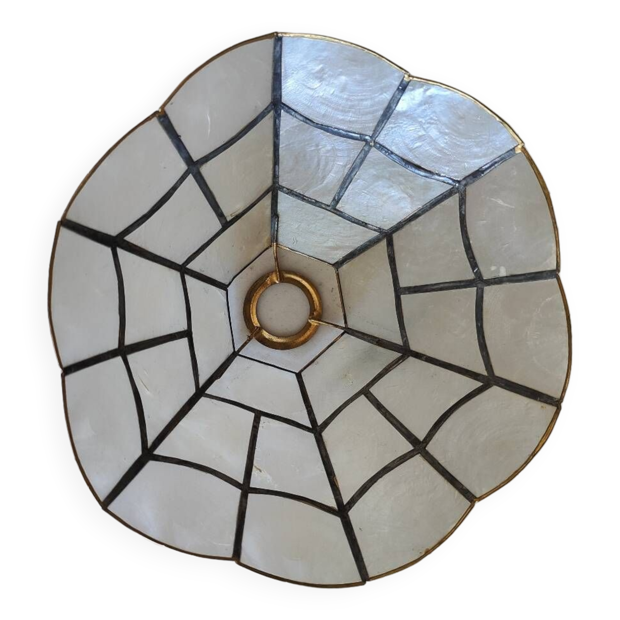 Mother-of-pearl lampshade