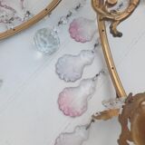 Antique chandelier with its papillae, reflection changing according to exposure