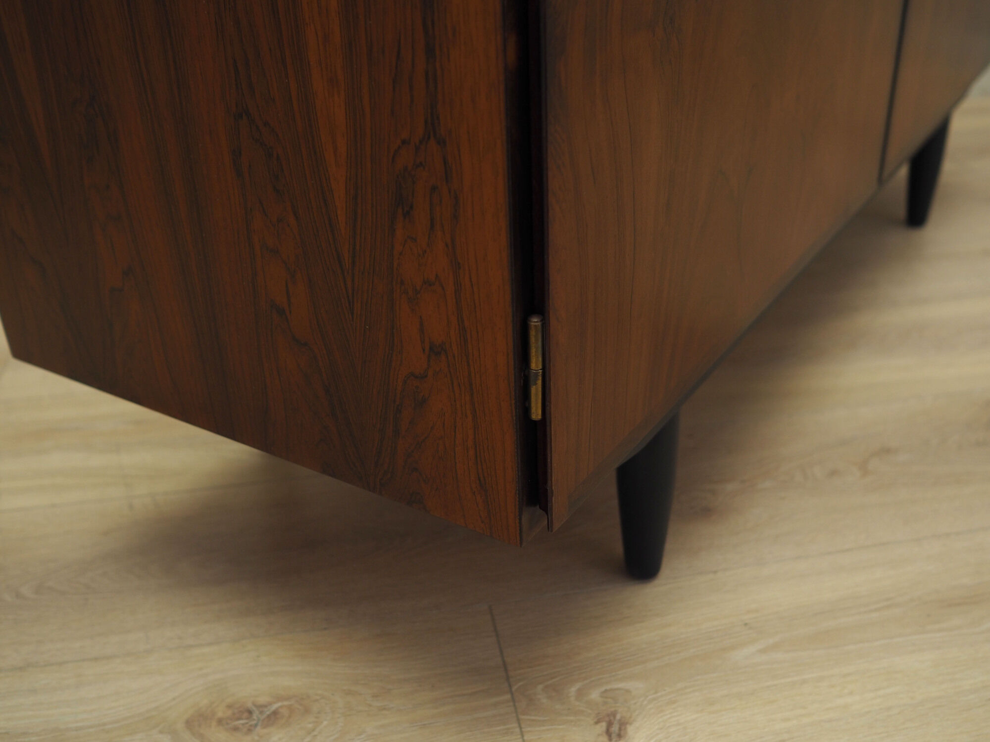 Armoire en palissandre, design danois, années 1970, fabriquée par Omann Jun