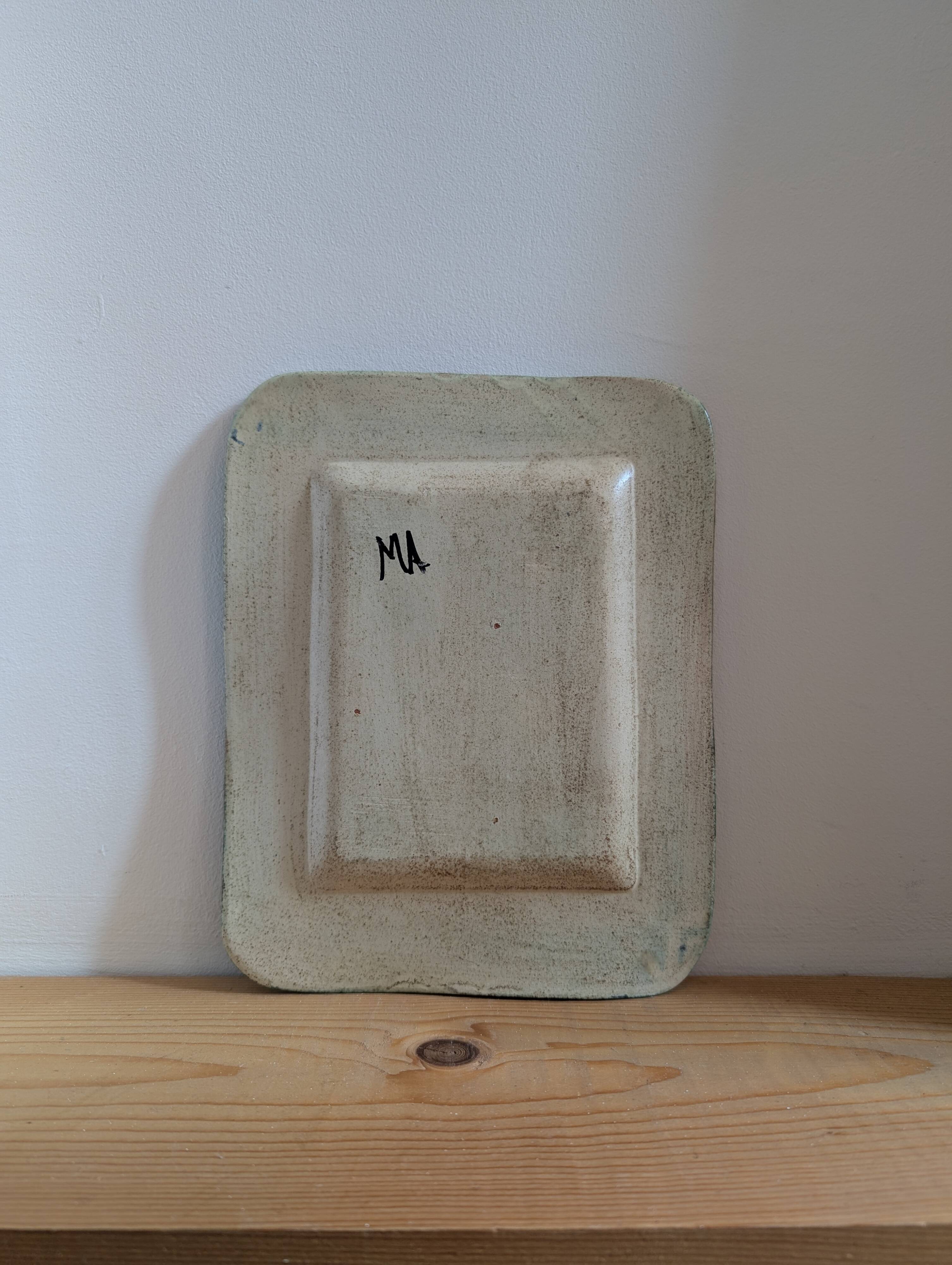 Ceramic pocket emptier