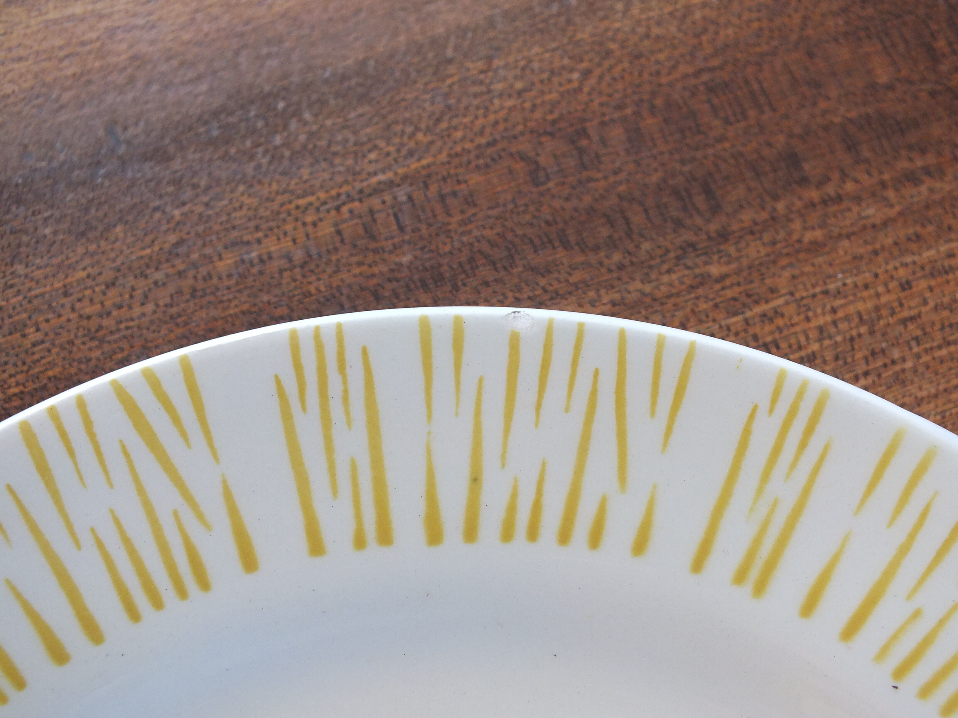 7 dessert plates 50s zebra yellow décor