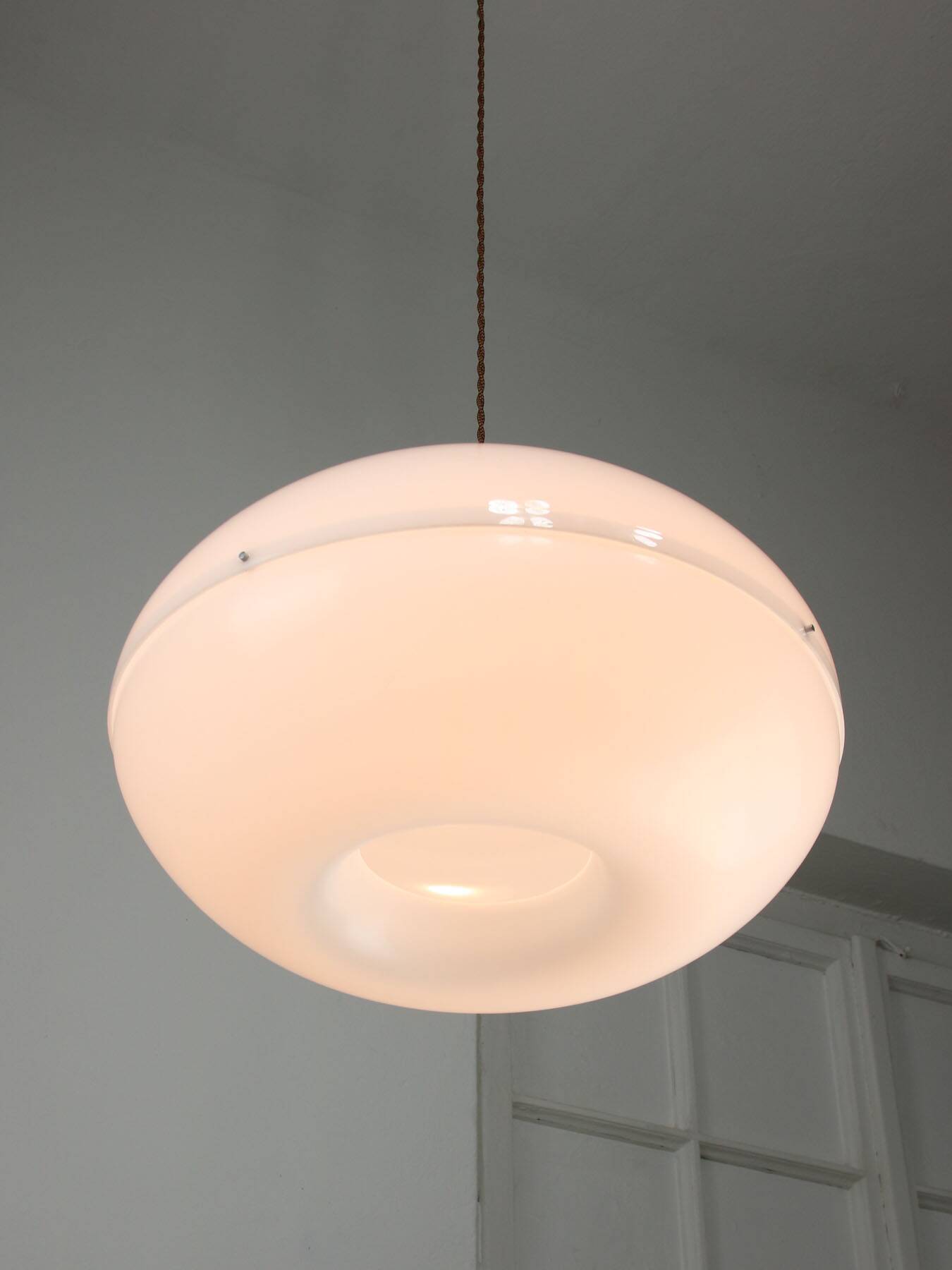 Italian Space Age Big White Doughnut Lamp, 70s
