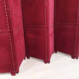 Red velvet screen with black skai