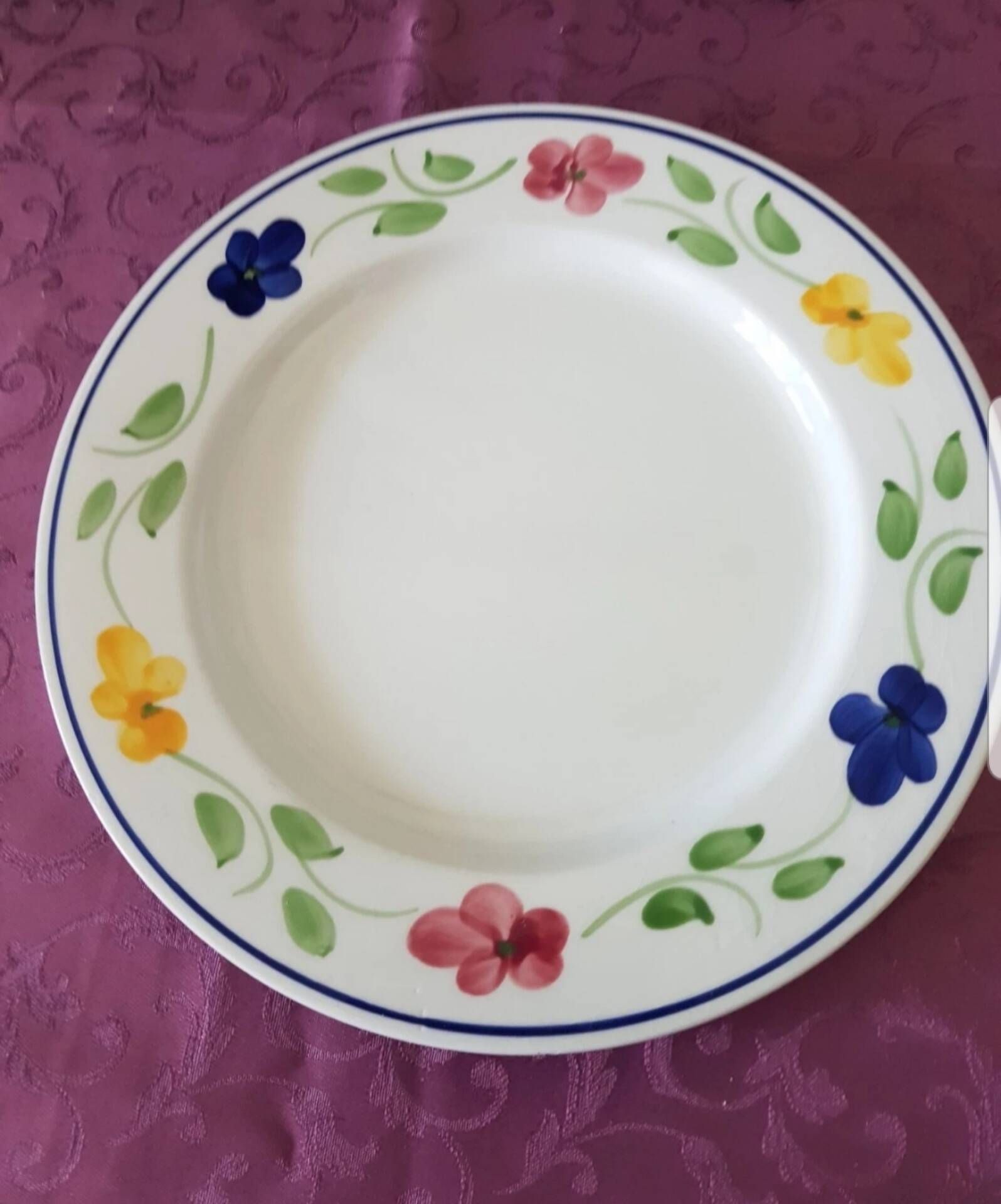 Large vintage flat plate, hand-painted, Italy.