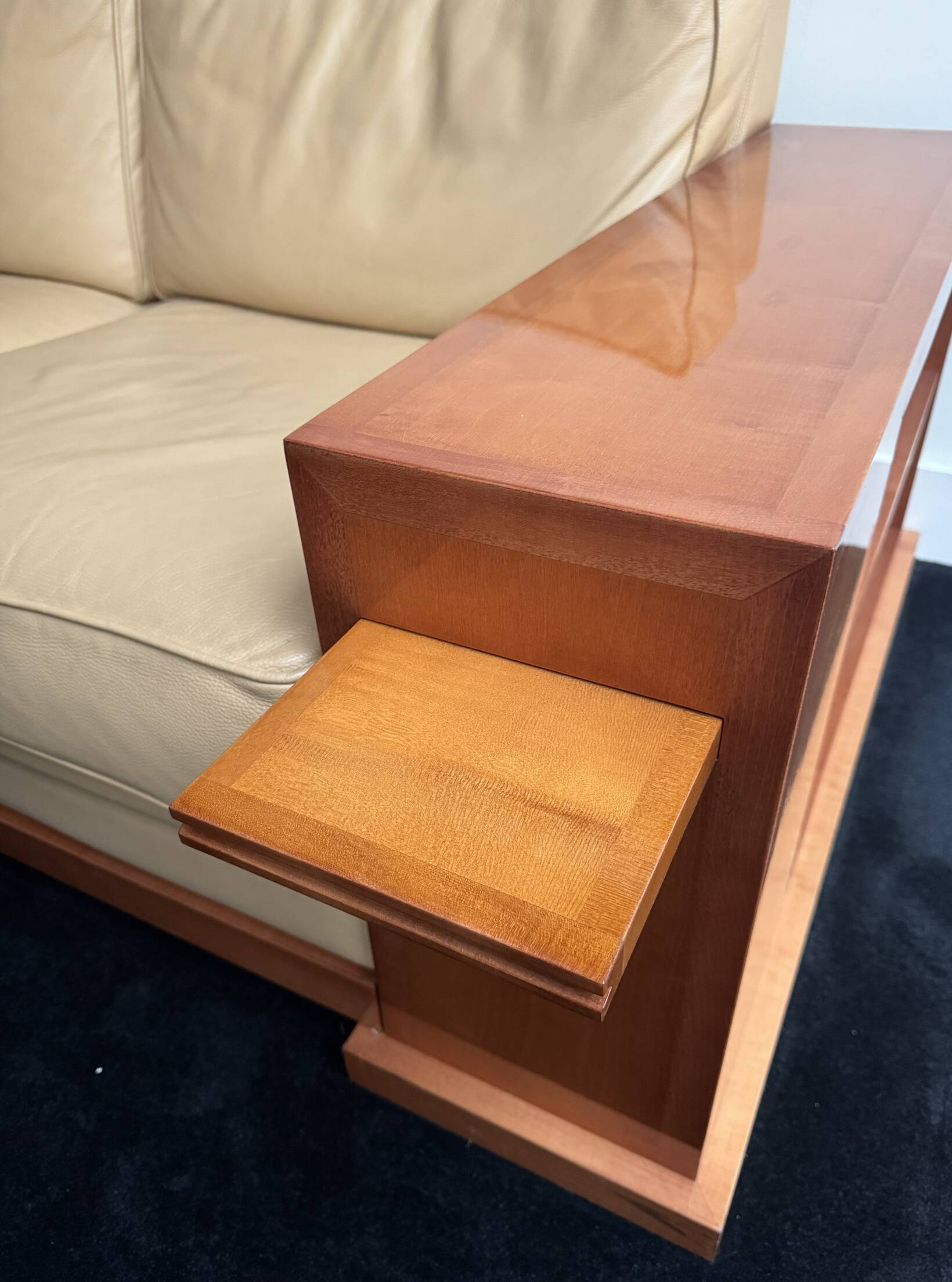 hugues chevalier sofa dominique